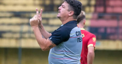 Aarão Alves comanda o time sub-20 do Leão da Caneleira (Flávio Hopp)